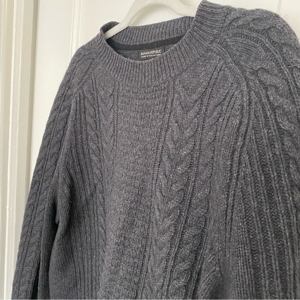 Banana Republic Gray Crewneck Cable Knit Sweater